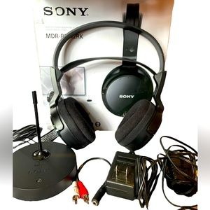 Sony Wireless RF Headphones for
Watching TV NEW IN BOX